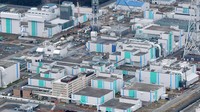 日本原燃が完成を目指す使用済み核燃料の再処理工場。核燃料サイクルは実現するのか＝青森県六ケ所村で2020年4月、本社機「希望」から北山夏帆撮影