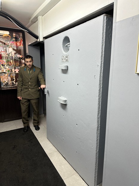 鳥肌が…」核危機伝えるモスクワ地下要塞 旧ソ連遺構に注目 | 毎日新聞