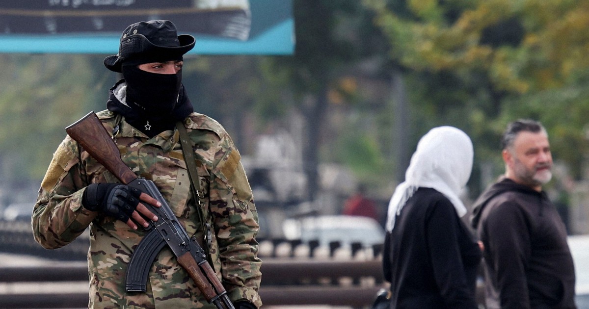 シリア旧政府軍の攻撃で警官14人死亡 中部では抗議デモも | 毎日新聞