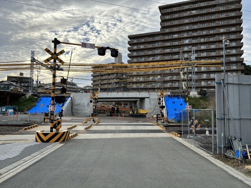 大谷踏切」あす再開 拡幅工事4年 渋滞解消 津駅北側 ／三重 | 毎日新聞