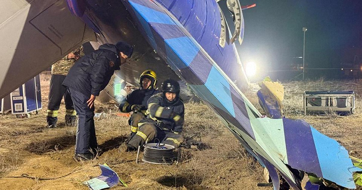 ロシア軍ミサイルに被弾」 旅客機墜落でアゼル側が暫定調査結果 | 毎日新聞