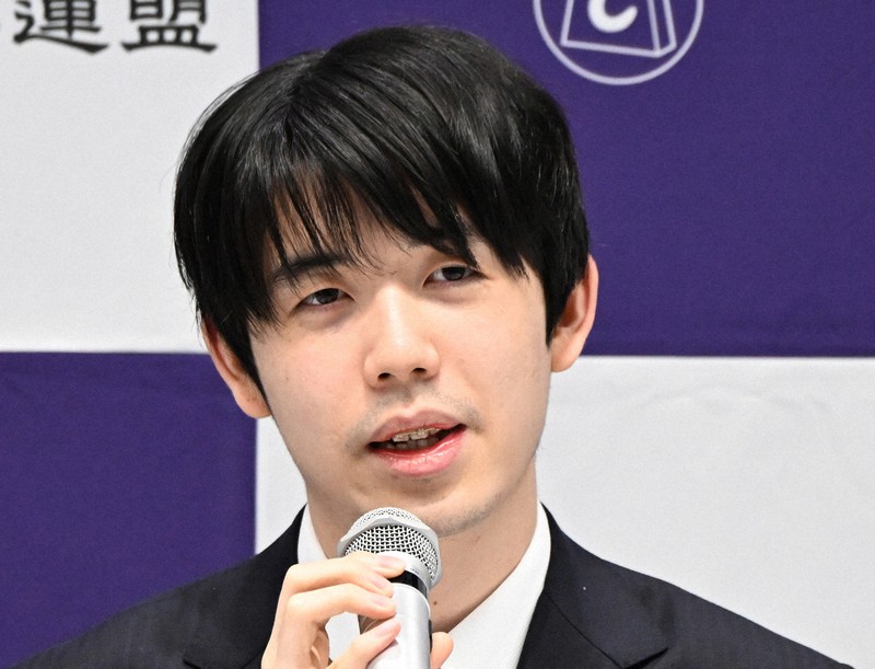 【大幅値下げ！】藤井聡太　新人王　900体限定　ボブルヘッド 2025年最新】藤井聡太 ボブルヘッドの人気アイテム - メルカリ