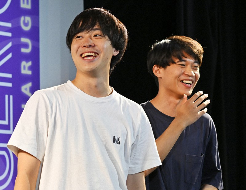 お笑いの向こう側：「就職する方がもったいない」 東大・早大生コンビ