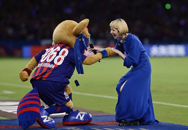 東京国際大学サッカー部　 ピステセット 青・赤・黒 東京国際大学サッカー部 ピステセット 青・赤・黒 東京国際大学