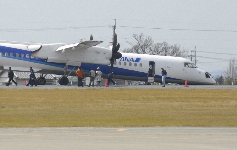 韓国旅客機事故 時速200キロで外壁に衝突か 航空評論家 毎日新聞