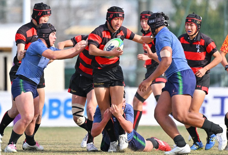 倉敷ー近大和歌山（2回戦）全国高校ラグビー [写真特集1/4] | 毎日新聞