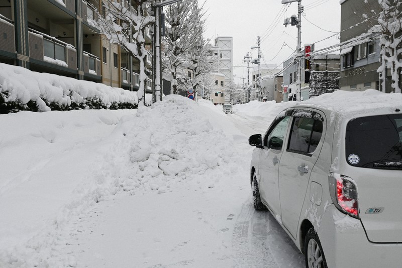 青森市で積雪120センチ 除雪追いつかず、市に相談6000件超 [写真