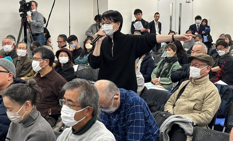 デモクラシーズ:シルバー民主主義は虚像か 全世代の「クレクレ」が生む暗い未来 | 毎日新聞