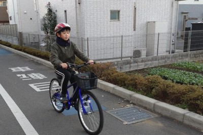 自転車に乗る際は、日ごろからルールを守ることを心がけたい＝東京都内で、賀川智子撮影