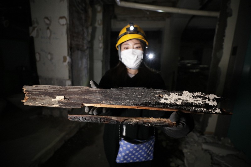 黒焦げの天井も 東京大空襲で被災の病院解体進む 一部の遺構保存へ