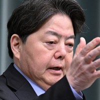 記者会見で質問者を指名する林芳正官房長官＝首相官邸で2025年1月9日午前11時15分、平田明浩撮影