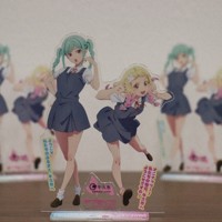 牛久 ランタン祭り 限定30個 アクリルスタンド 鬼塚夏美 鬼塚冬毬 ラブライブ!」の鬼塚姉妹が茨城・牛久市の大使に 限定グッズも [写真