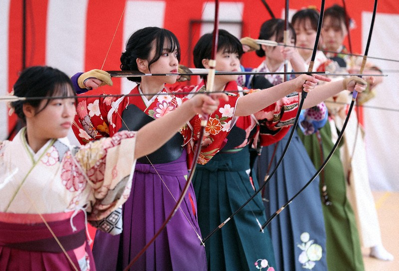 未来へ希望の矢 三十三間堂 | 毎日新聞