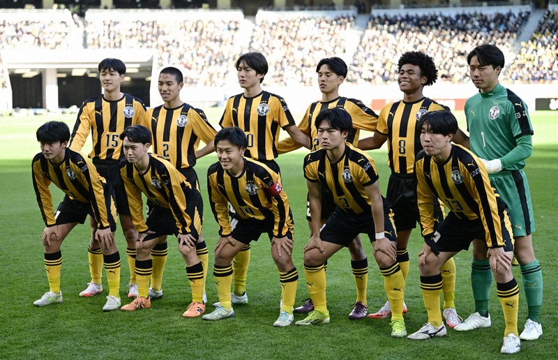 全国高校サッカー決勝 前橋育英－流通経済大柏 [写真特集6/22] | 毎日新聞