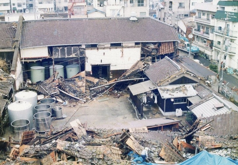 阪神大震災30年：再建の思い熟成 「灘五郷」の2社、記念酒販売