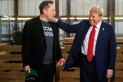 米大統領に就任目前のトランプ氏（右）と蜜月のマスク氏が世界をかき回している（Bloomberg）