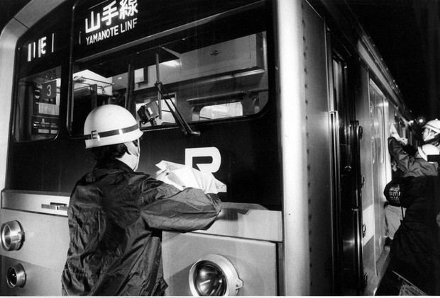 日本国有鉄道民営化に至る15年 2月1日、JRが国鉄