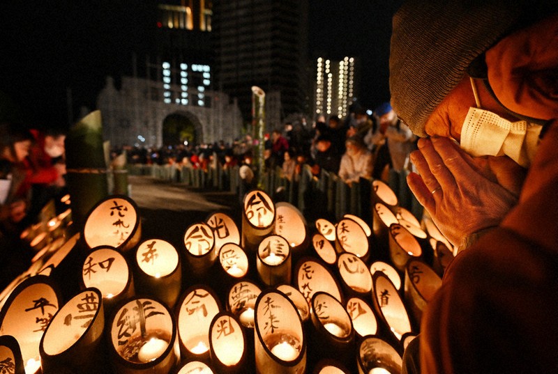 幾とせ過ぎても忘れない 阪神大震災30年、各地で祈り | 毎日新聞