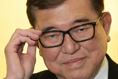 伊勢神宮参拝後に記者会見する石破茂首相（三重県伊勢市で2025年1月6日）
