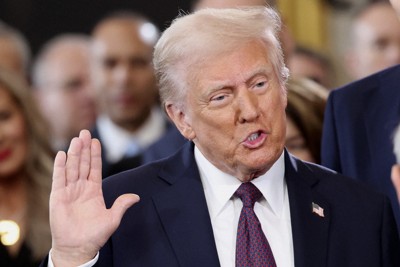 トランプ政権：経験積み政権基盤も強固 前向きなトランプ氏、8年前との