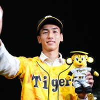 また銀メダルかよ」 報徳学園・今朝丸裕喜が語る高校時代の「2」 [写真