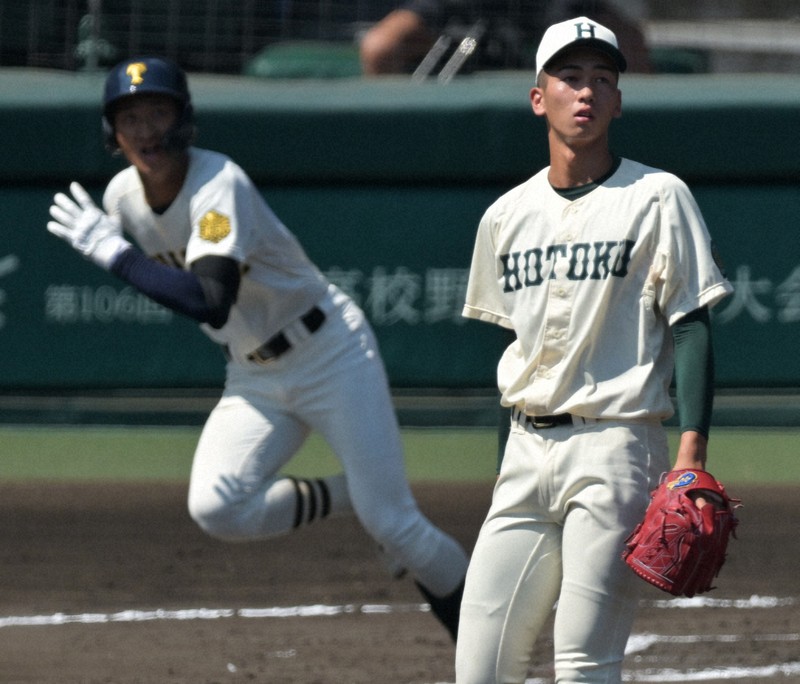 また銀メダルかよ」 報徳学園・今朝丸裕喜が語る高校時代の「2」 [写真