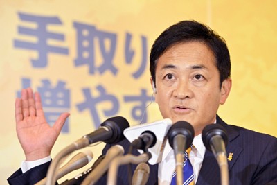 「手取りを増やす」と課税最低限の引き上げを訴え、大幅に議席を伸ばした国民民主党の玉木雄一郎代表だが
