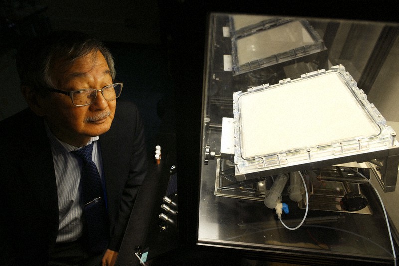 特集ワイド：光触媒で挑む水素革命 「ノーベル賞級化学者」堂免一成