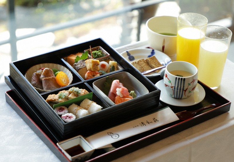 藤井聡太王将は抹茶そば 永瀬拓矢九段は特製お弁当 王将戦昼食 | 毎日新聞