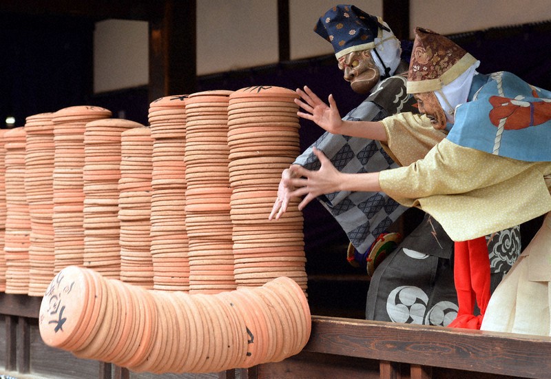 壬生寺「炮烙」を値上げ 物価高などで45年ぶり ／京都 | 毎日新聞