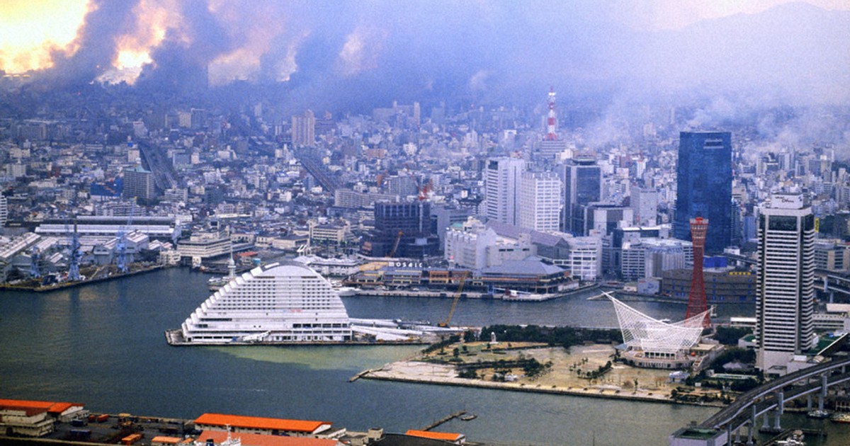 eye：写真で伝えるニュース 30年後の被災地 呼吸を続ける、神戸の街