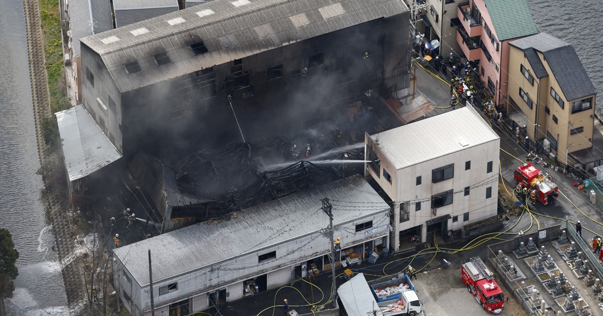 大阪・鶴見の倉庫で火災、けが人なし 近くの府立高校の生徒が避難