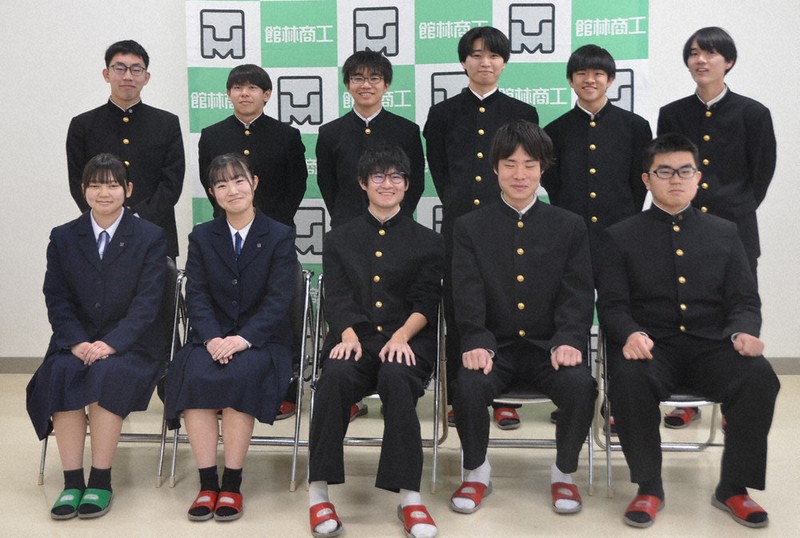 国家資格「2級建築施工管理技術検定」 館林商工高、11人全員合格 教え