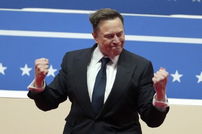 米国の首都ワシントンで、トランプ大統領の就任関連行事に出席するイーロン・マスク氏＝2025年1月20日、AP