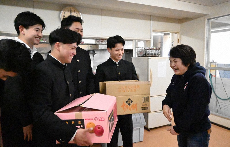 春キラリ・'25センバツ横浜：監督の実母が寮母 胃袋も心もサポート