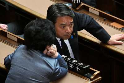 国民民主党の榛葉賀津也幹事長（右）＝国会内で2025年1月24日午後0時56分、平田明浩撮影