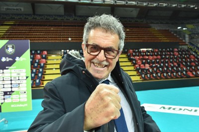 月刊バレー・セリエA：中田英寿がいたペルージャ 石川祐希を呼んだ