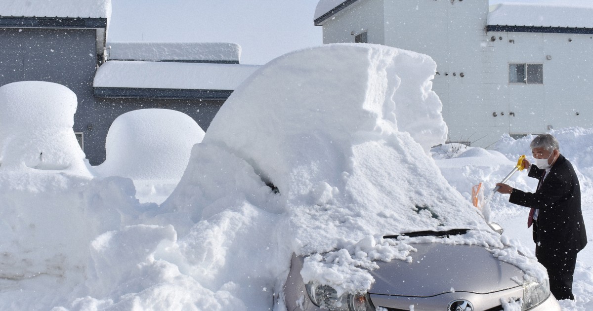 北海道の雪 今季最強寒波 北海道で12時間に120センチ降雪、全国の記録更新 | 毎日新聞