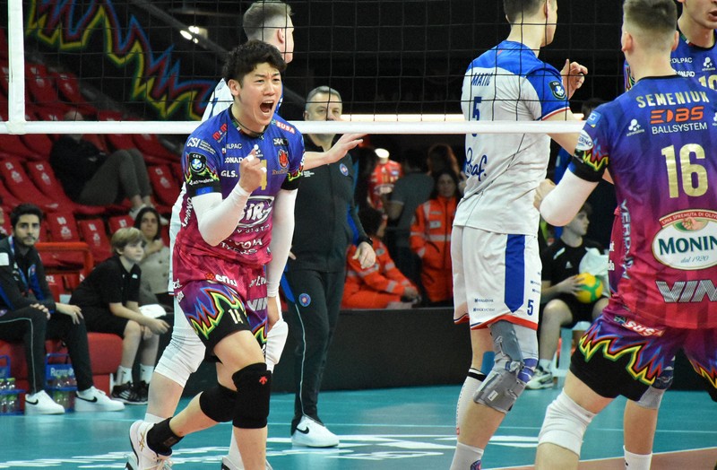 頂点への覚悟：全タイトル制覇夢絶たれ 石川祐希が語る現状 現地