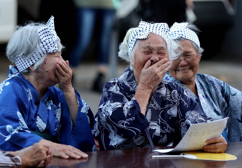 24色のペン：短命の島、沖縄＝喜屋武真之介 | 毎日新聞