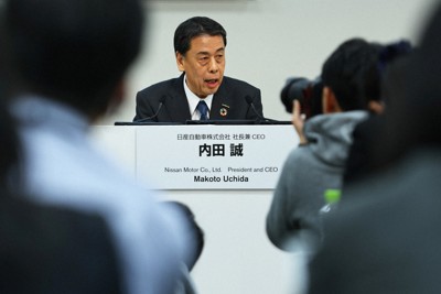 記者会見で質問に答える日産自動車の内田誠社長＝横浜市西区で2025年2月13日午後6時4分、玉城達郎撮影