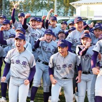 花巻東高野球部、県外出身者に門戸 監督「世界で活躍する人材を
