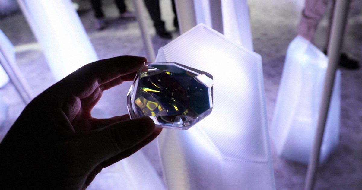 【非売品】大阪万博　ノモの国　結晶※最終値下げ済 2025年最新】ノモの国の人気アイテム - メルカリ