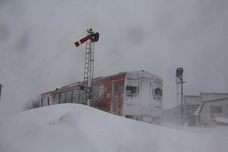 使い続けていたら国内唯一に」 青森・津軽鉄道の腕木式信号機 | 毎日新聞