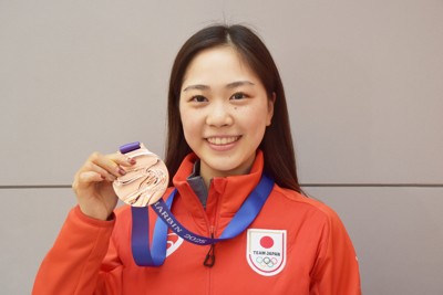冬季アジア大会のフィギュアスケート女子で銅メダルを獲得した吉田陽菜選手＝関西国際空港で2025年2月15日午後1時12分、吉川雄飛撮影