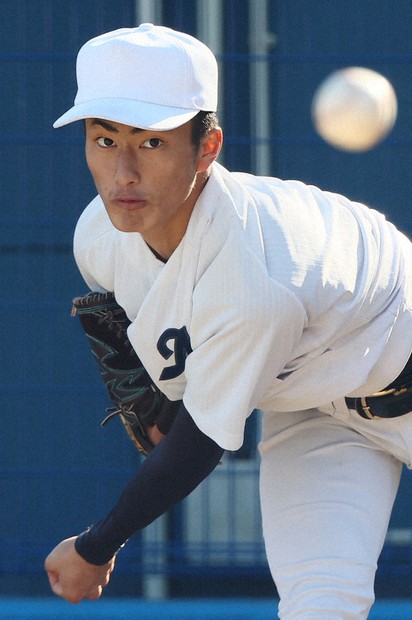 センバツここに注目：選手紹介／3 名将の悲願背負って 池崎安侍朗投手