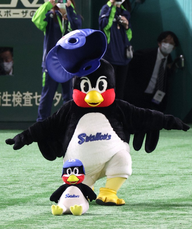 東京ヤクルトスワローズ 2022年　つば九郎　くるりんぱスノードーム 51YZsJZ08HL._UF350,350_QL80_.jpg
