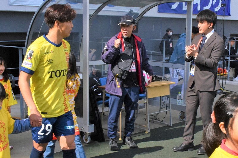 北九州にJクラブ残したい 67歳ボランティア、20年間の情熱 | 毎日新聞