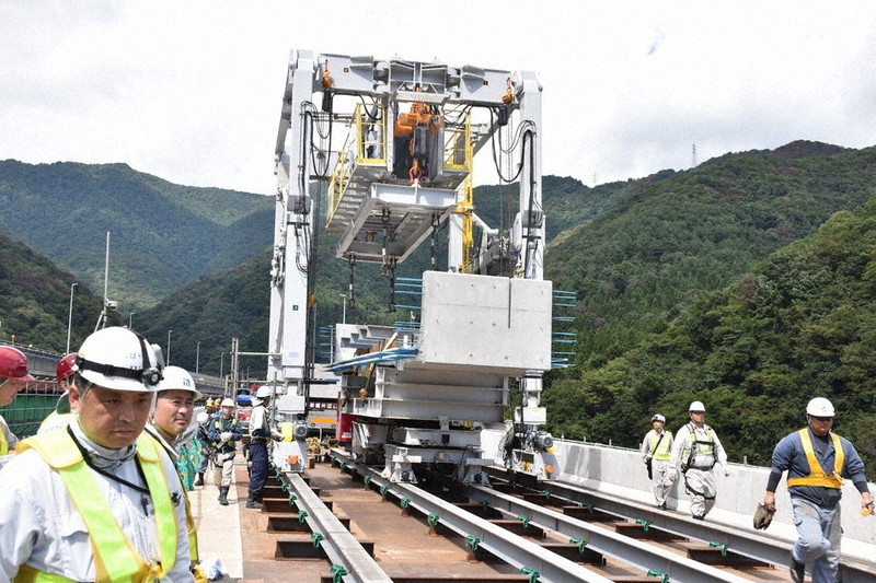 高速道路：渋滞避け、守れ高速道 総延長1万キロ超、進む老朽化 新工法