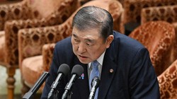 衆院予算委員会で立憲民主党・小川淳也幹事長の質問に答弁する石破茂首相＝国会内で2025年2月21日、平田明浩撮影